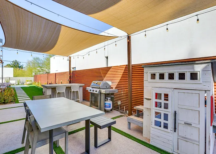 Holiday home Backyard Oasis W/ Pool! Family Getaway In Phoenix