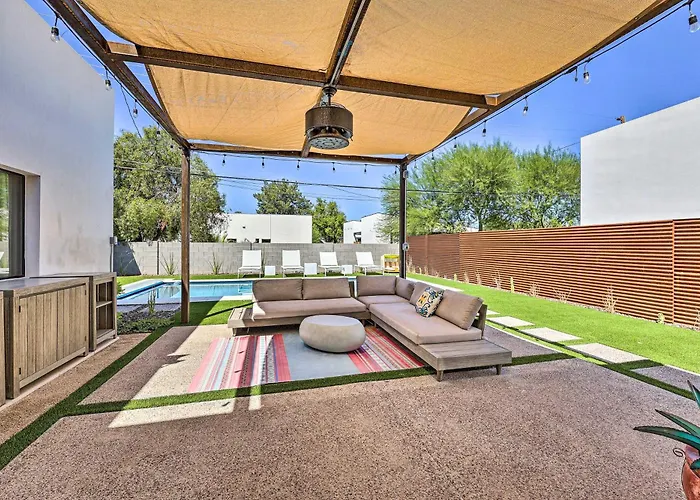 Backyard Oasis W/ Pool! Family Getaway In Holiday home
